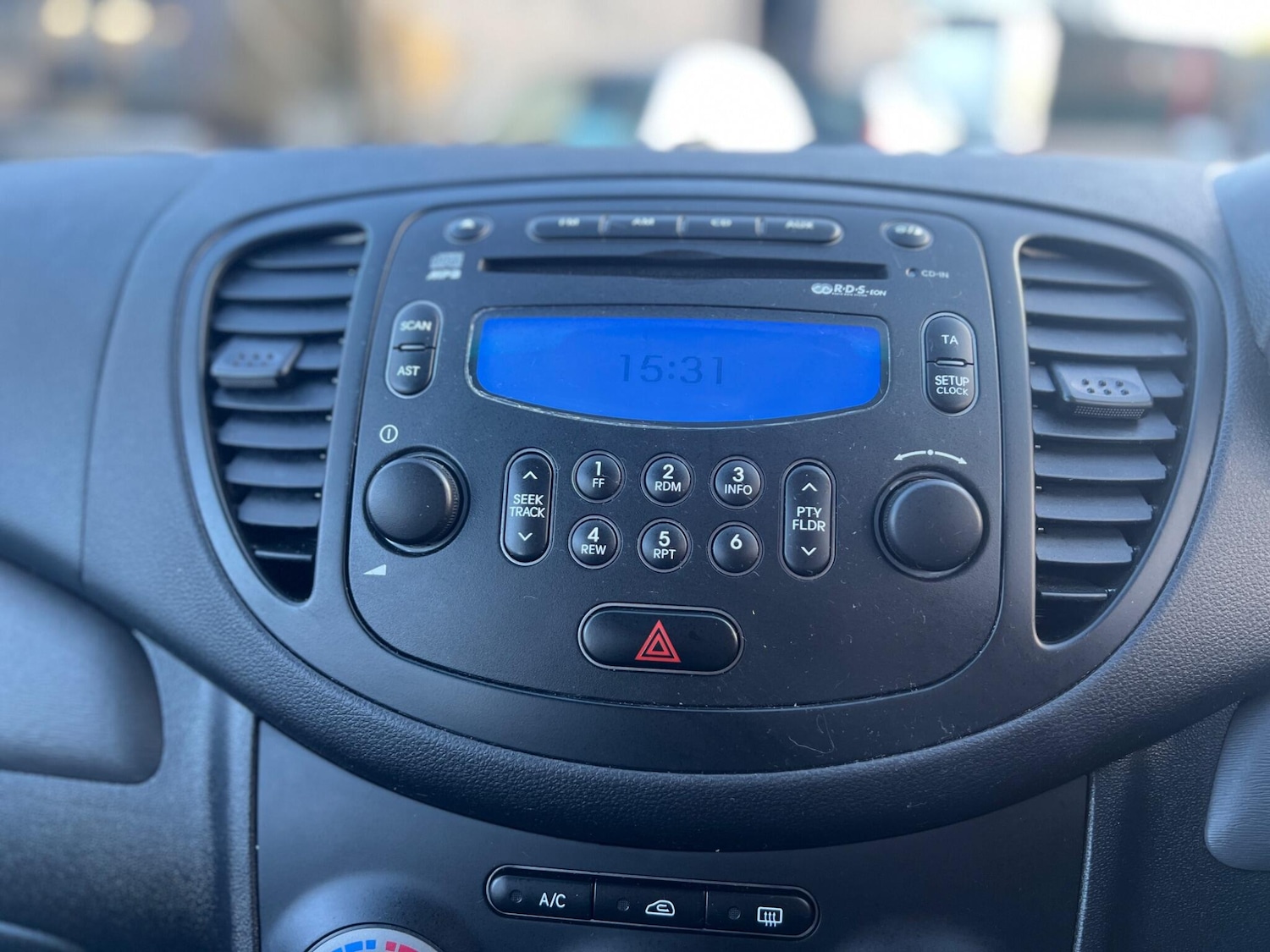 Used Hyundai i10 for sale - 77267876: Photo 30