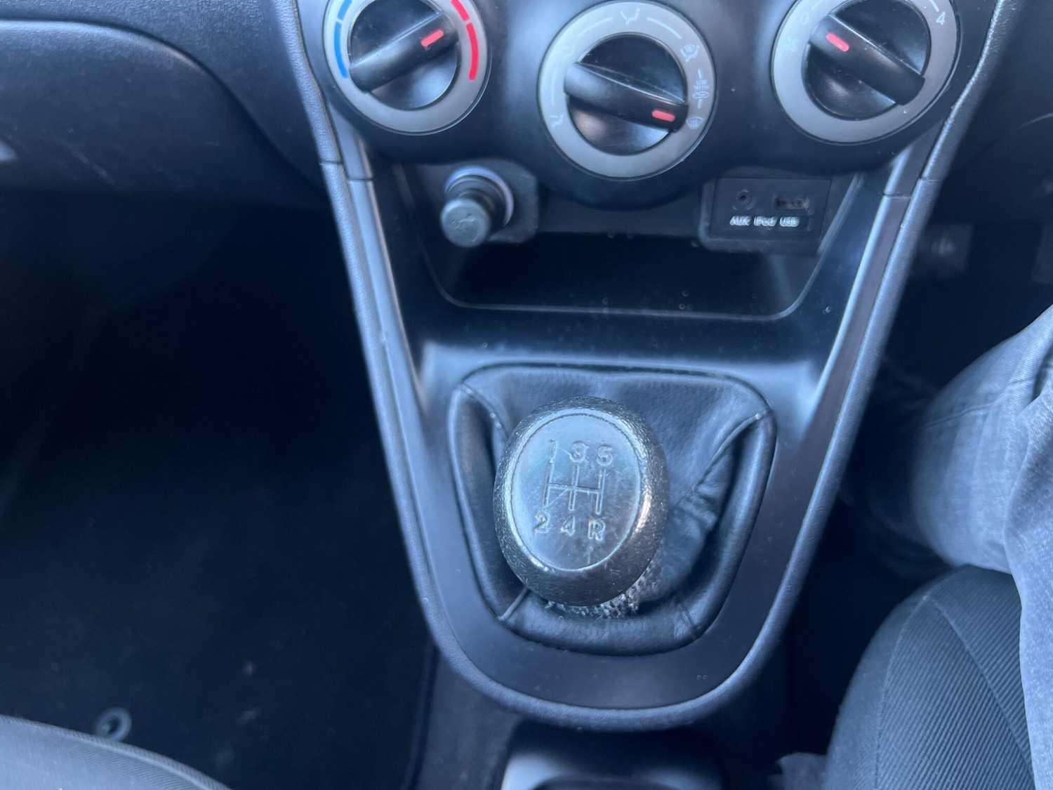 Used Hyundai i10 for sale - 77267876: Photo 32