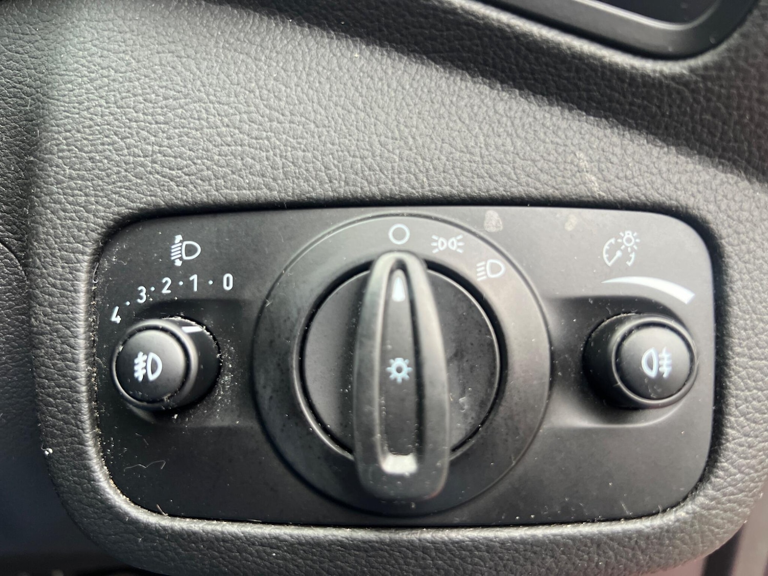 Used Ford C-Max 2017 for sale - 77291121: Photo 26