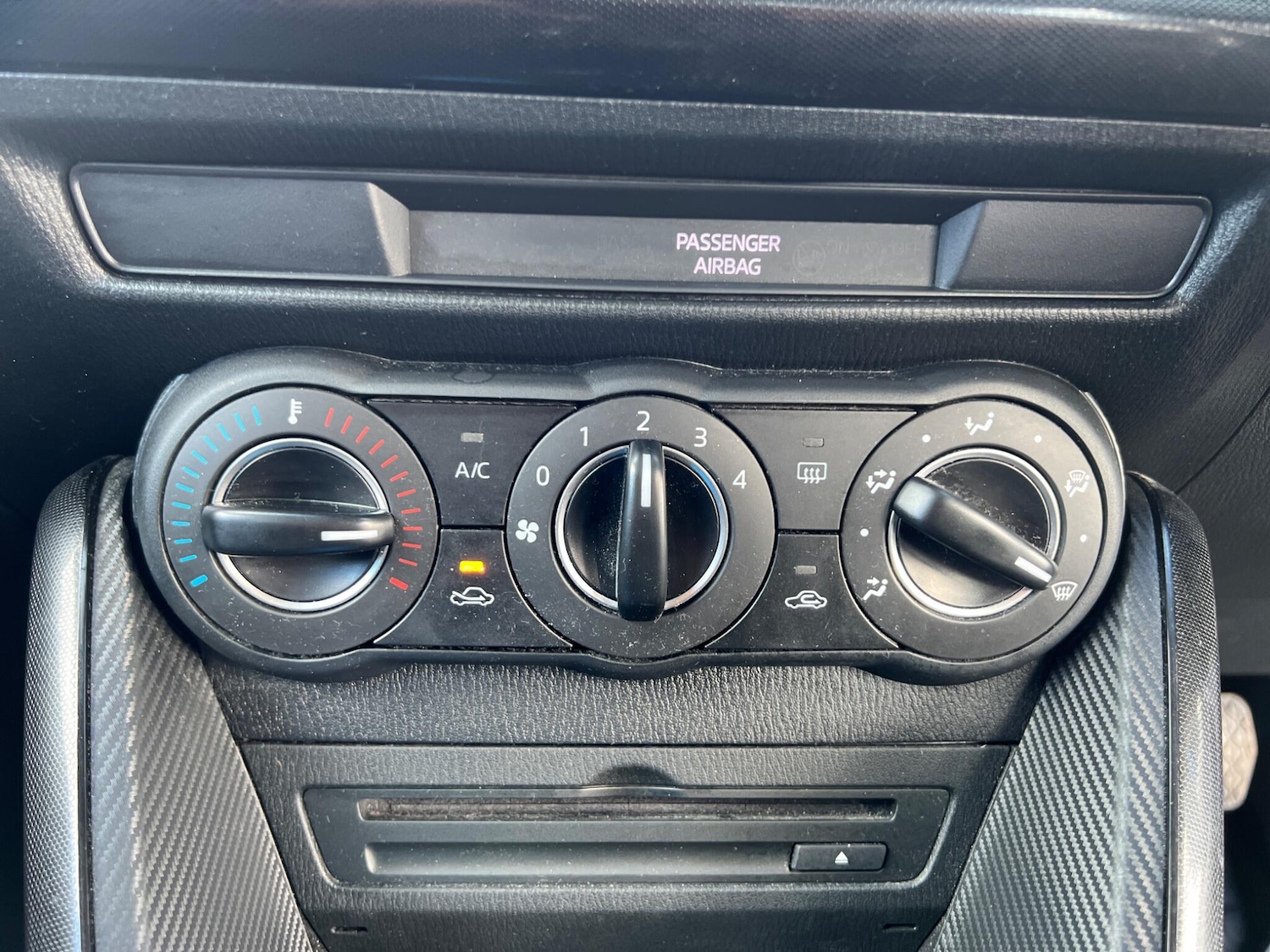 Used Renault Captur for sale - 77893120: Photo 16