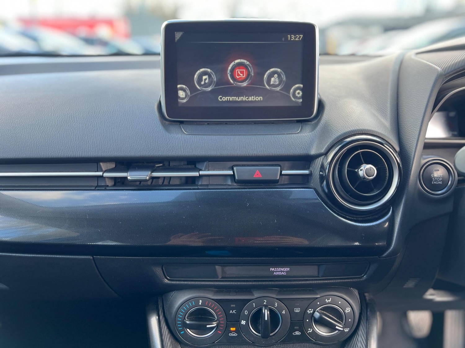 Used Renault Captur for sale - 77893120: Photo 17