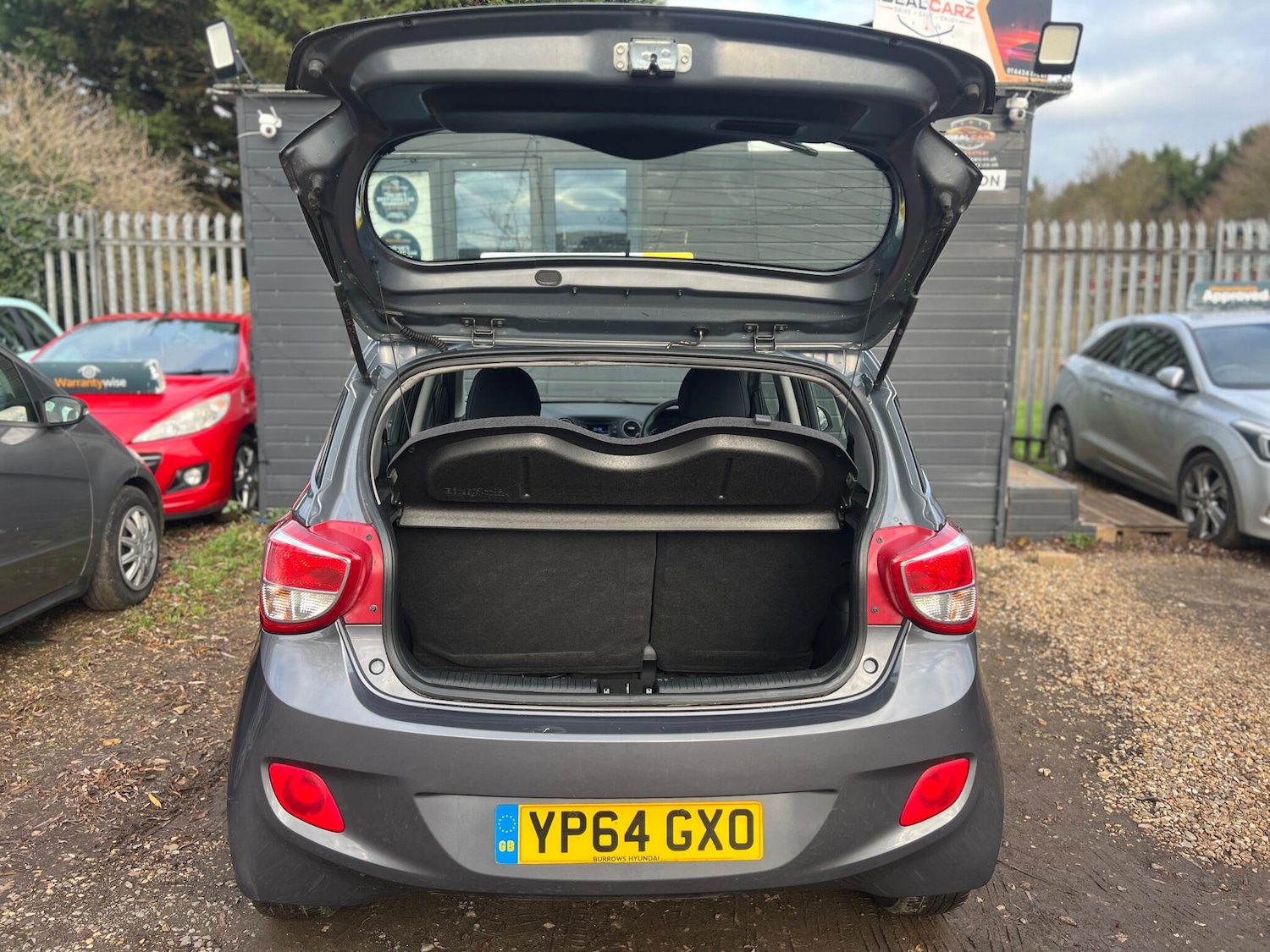 Used Hyundai i10 2014 for sale - 77050156: Photo 19