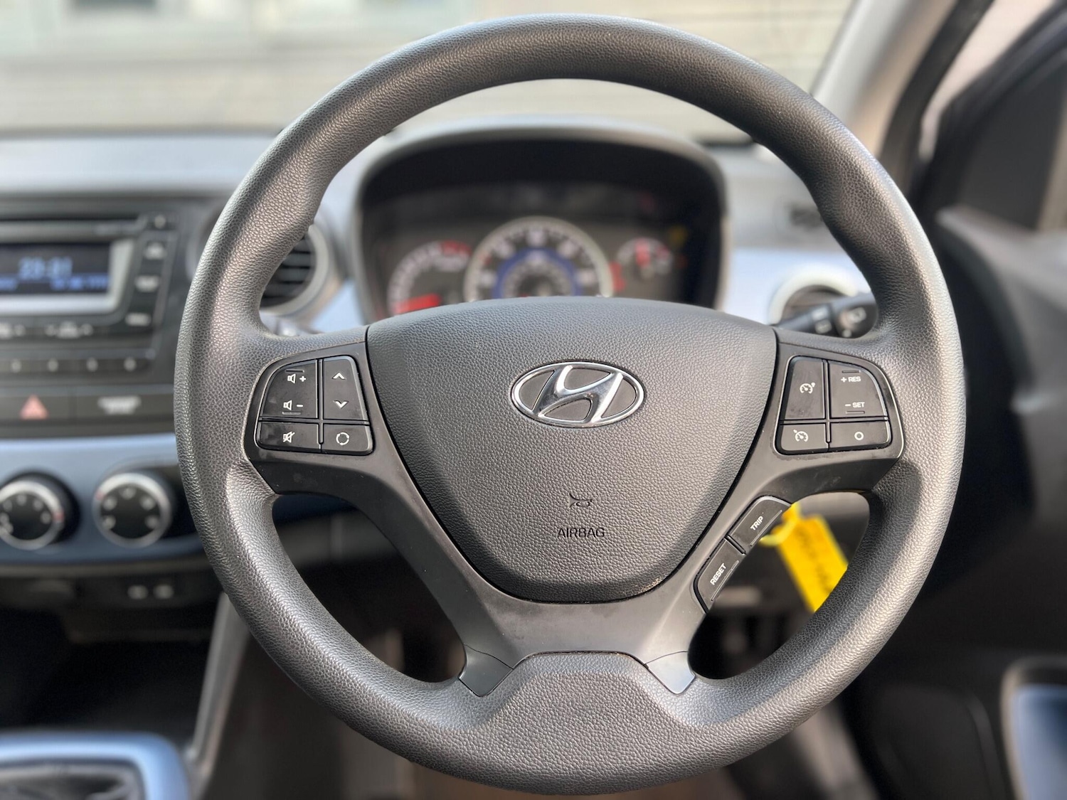 Used Hyundai i10 2014 for sale - 77050156: Photo 28