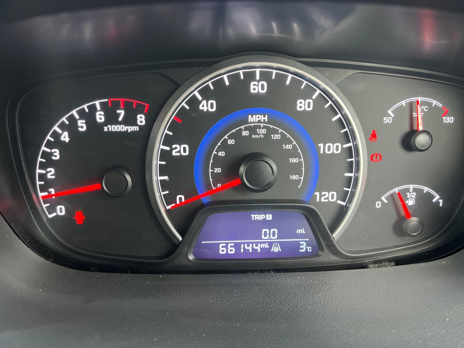 Used Hyundai i10 2014 for sale - 77050156: Photo 31