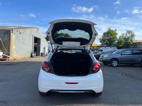 Used Peugeot 208 2017 for sale - 75646245: Photo 10