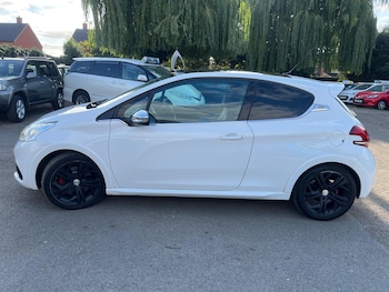 Used Peugeot 208 2017 for sale - 75646245: Photo