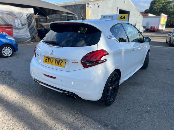 Used Peugeot 208 2017 for sale - 75646245: Photo 7