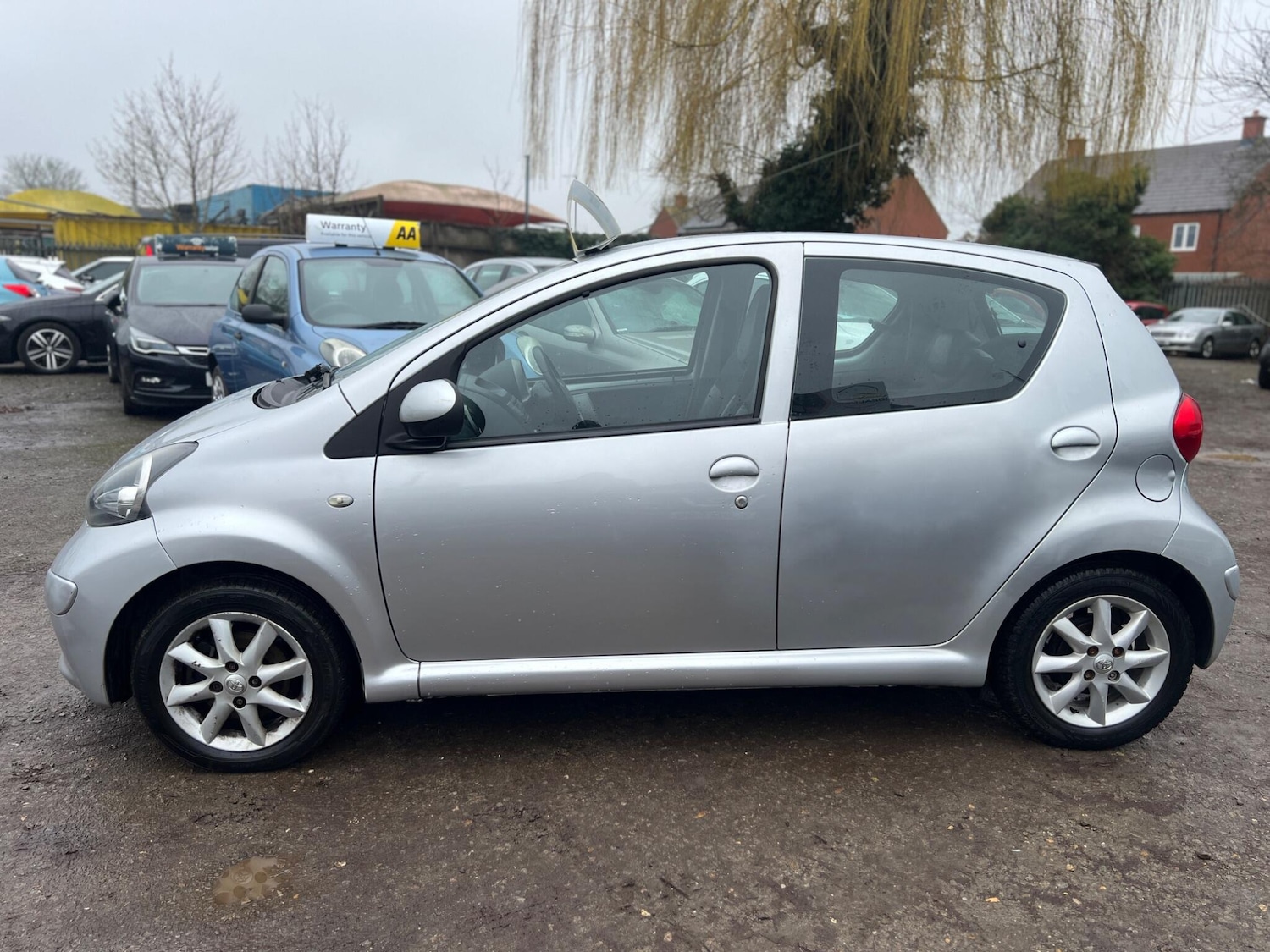 Used Toyota AYGO for sale - 77613020: Photo 4