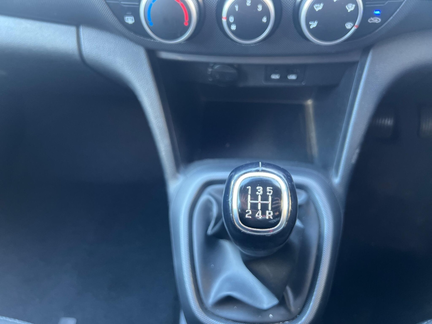 Used Hyundai i10 2018 for sale - 76899258: Photo 29