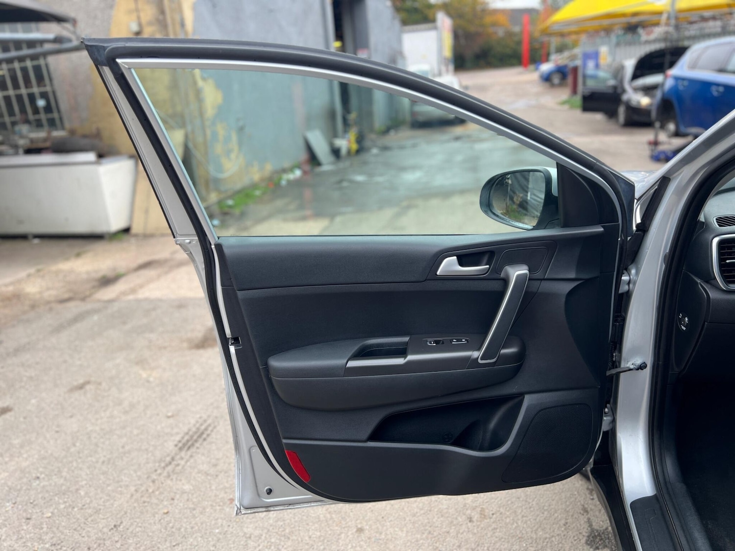 Used Kia Sportage 2017 for sale - 76899600: Photo 17