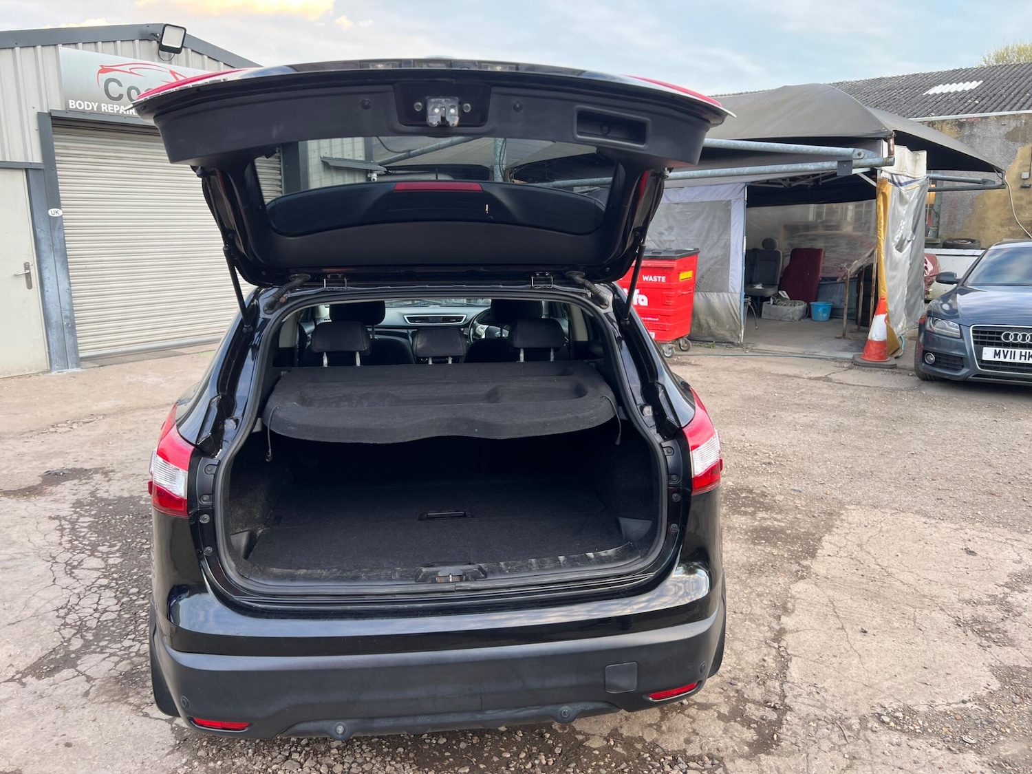 Used Nissan Qashqai 2017 for sale - 78033853: Photo 10