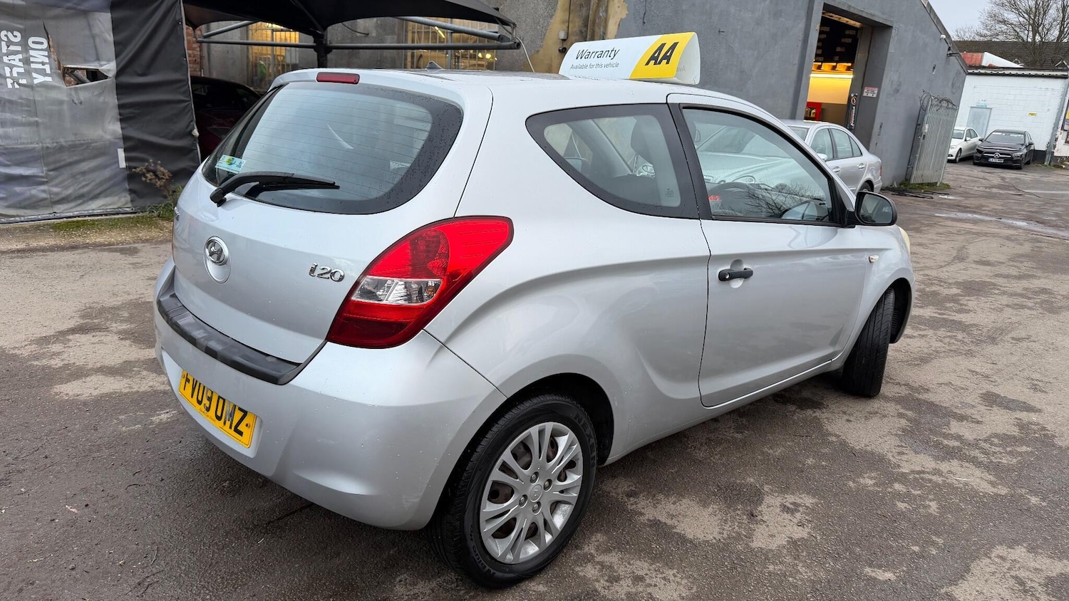 Used Hyundai i20 2009 for sale - 76743610: Photo 12