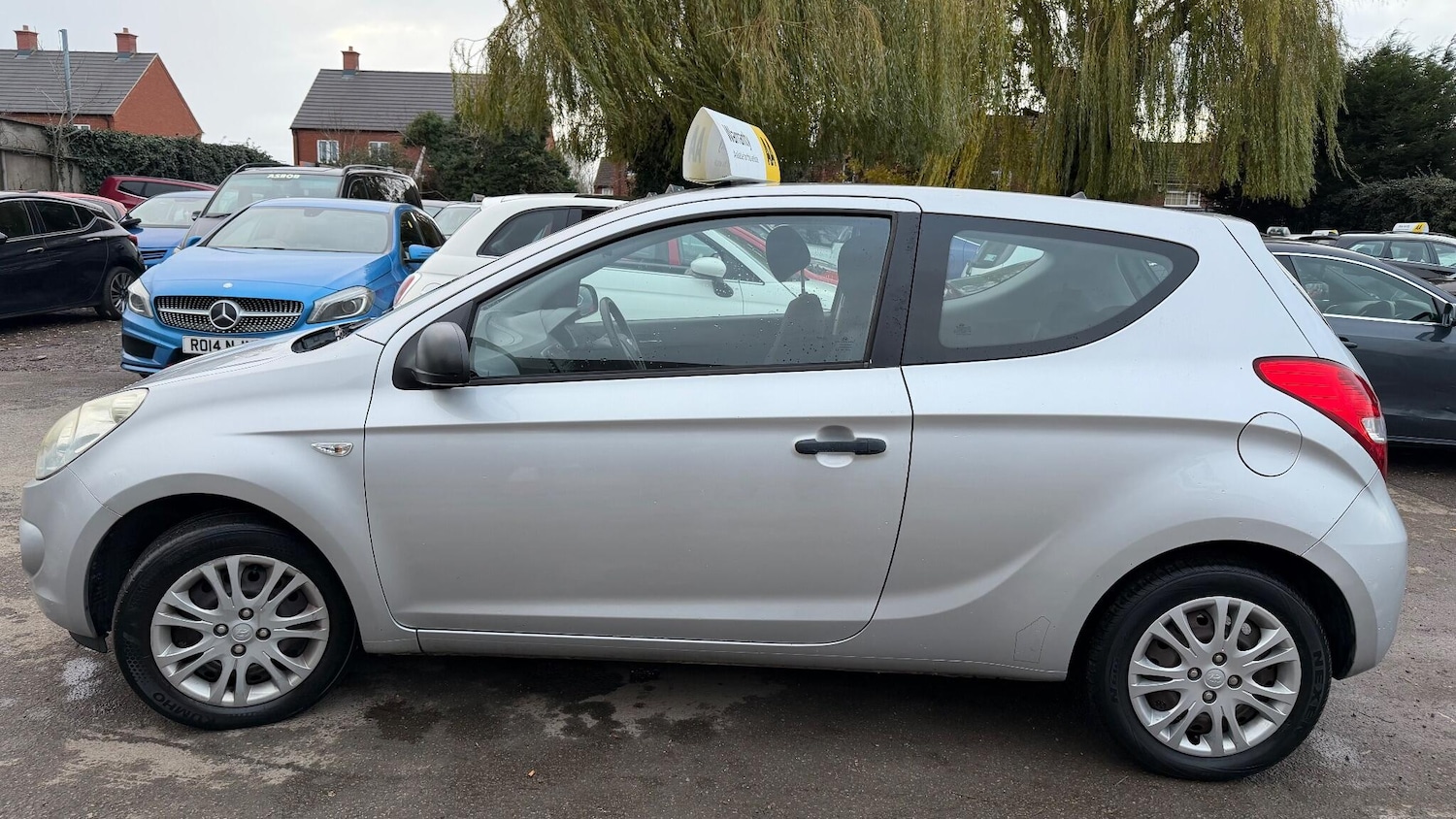 Used Hyundai i20 2009 for sale - 76743610: Photo 9