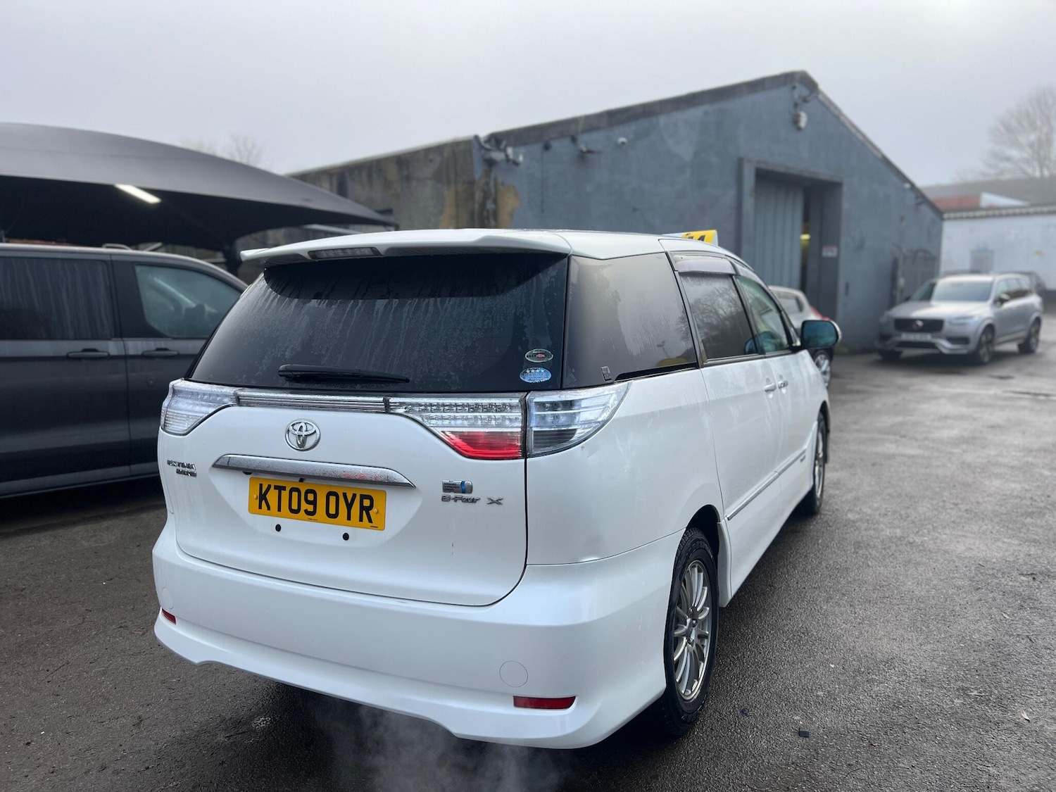 Used Toyota Estima 2023 for sale - 77016266: Photo 10