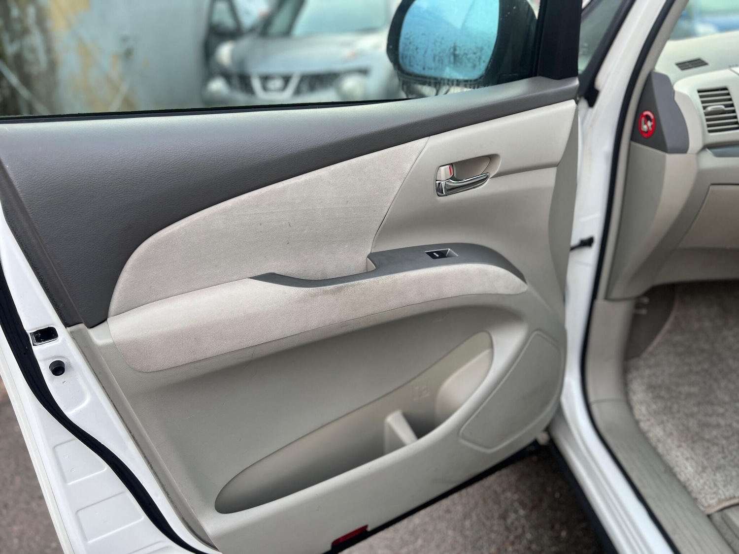 Used Toyota Estima 2023 for sale - 77016266: Photo 13