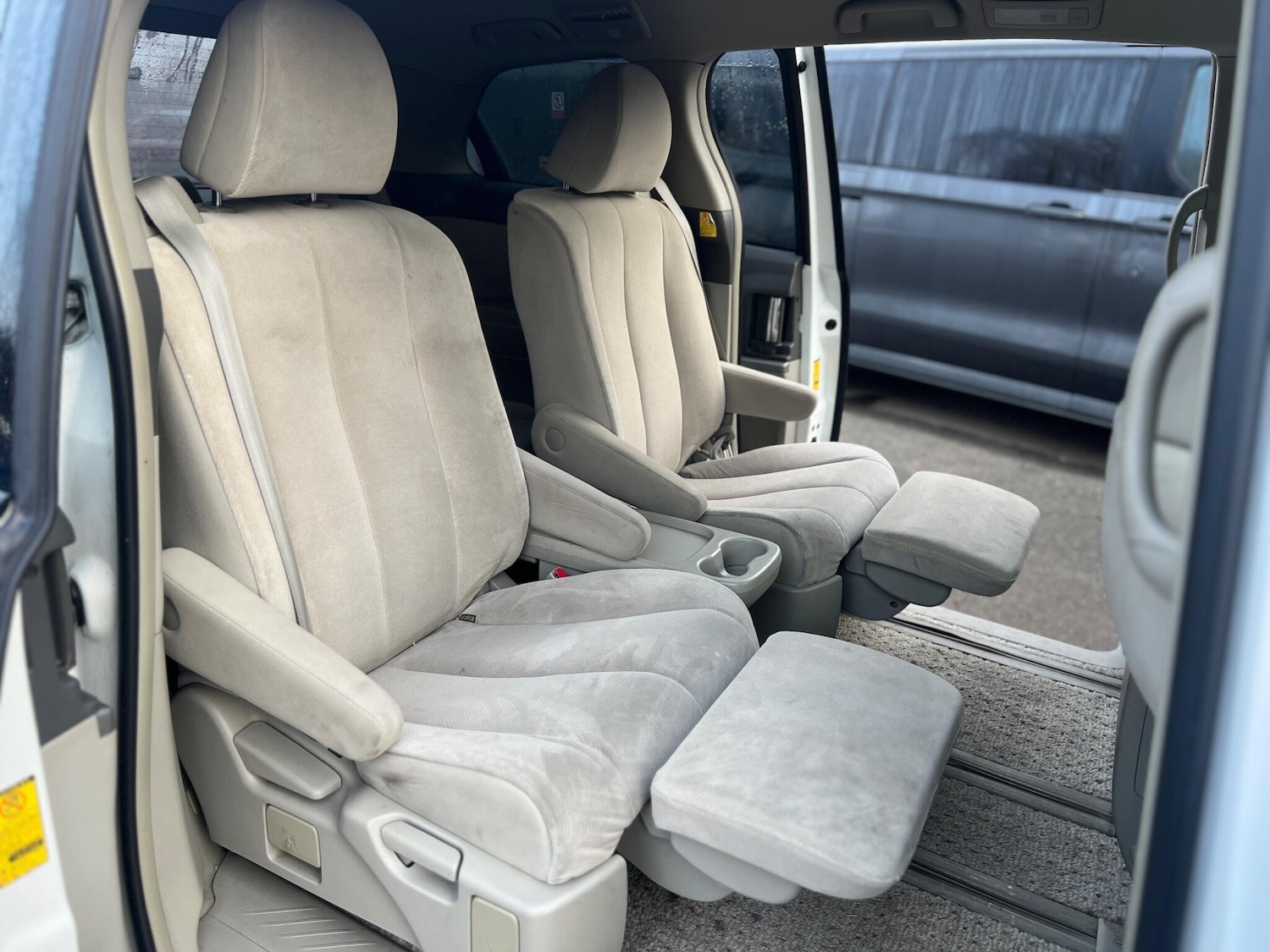 Used Toyota Estima 2023 for sale - 77016266: Photo 26