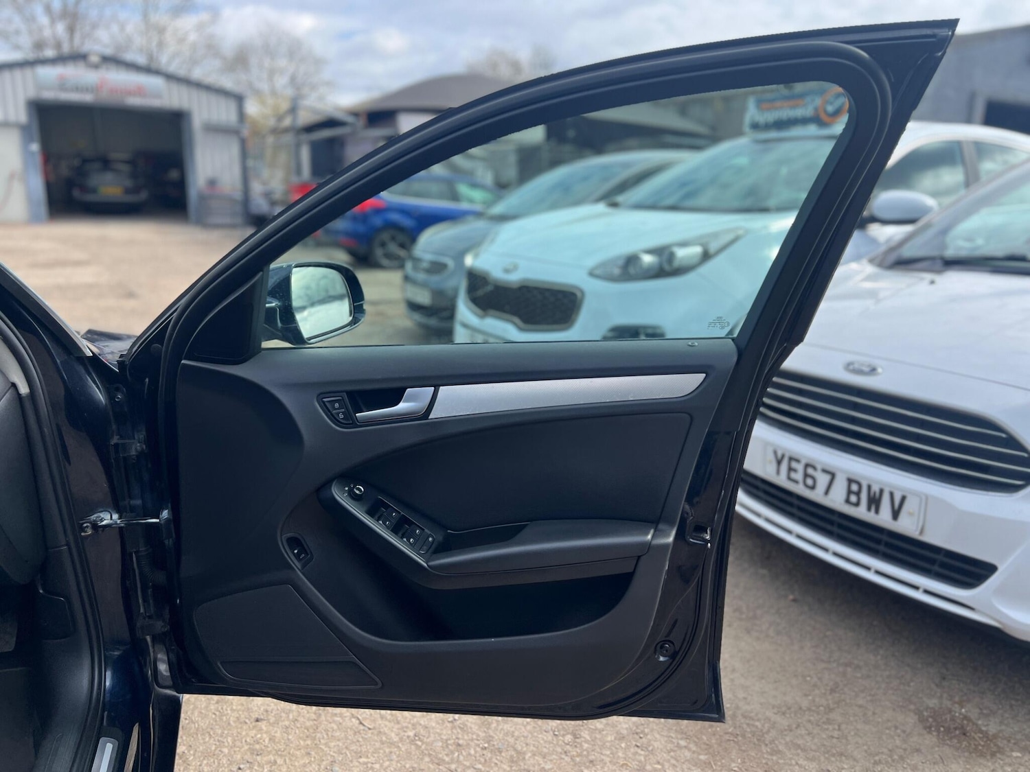 Used Audi A4 2009 for sale - 78086685: Photo 9