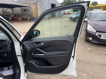 Used Vauxhall Zafira Tourer 2017 for sale - 78966163: Photo