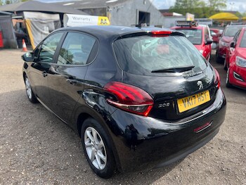 Used Peugeot 208 2017 for sale - 78276348: Photo