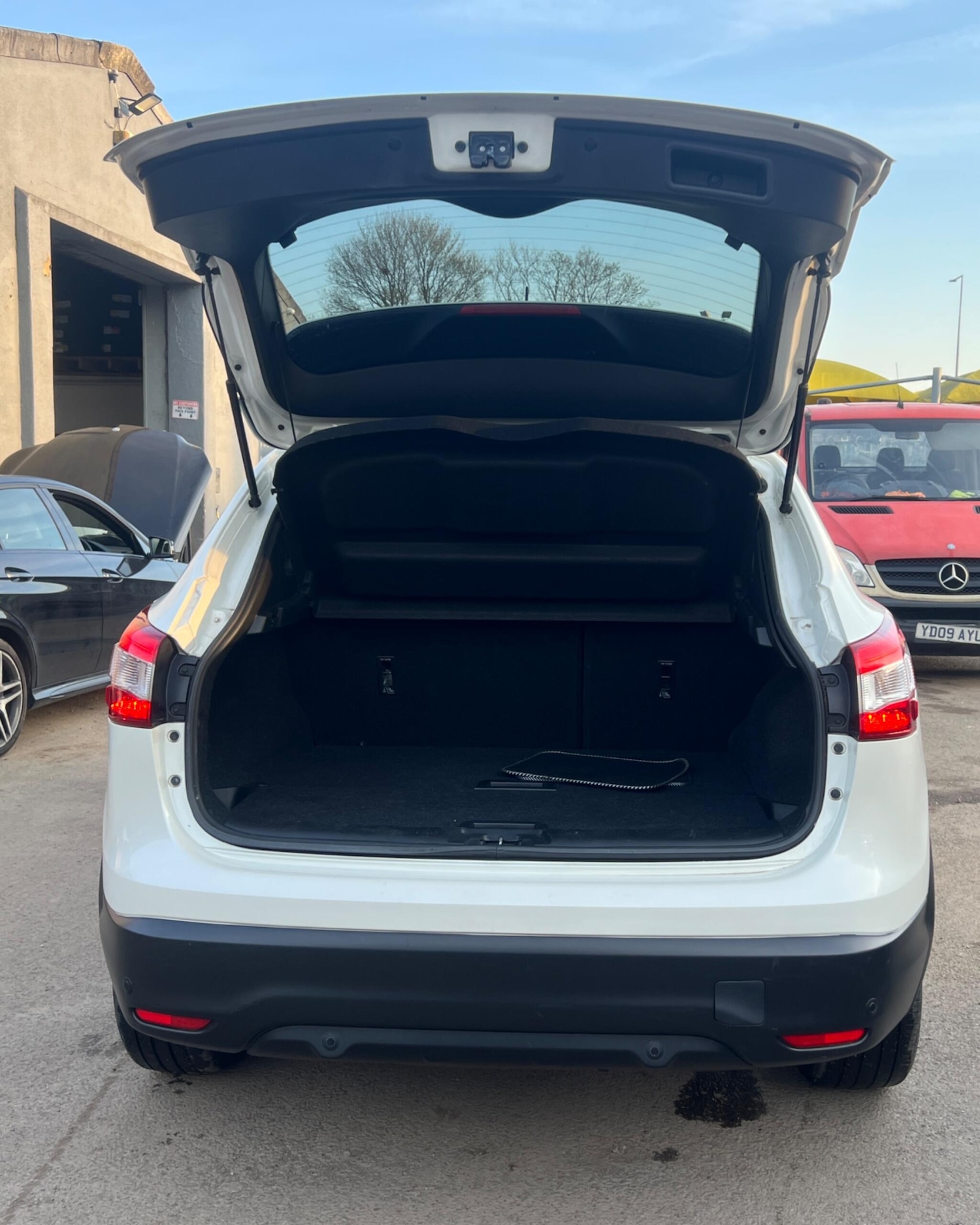 Used Nissan Qashqai 2015 for sale - 77977939: Photo 13