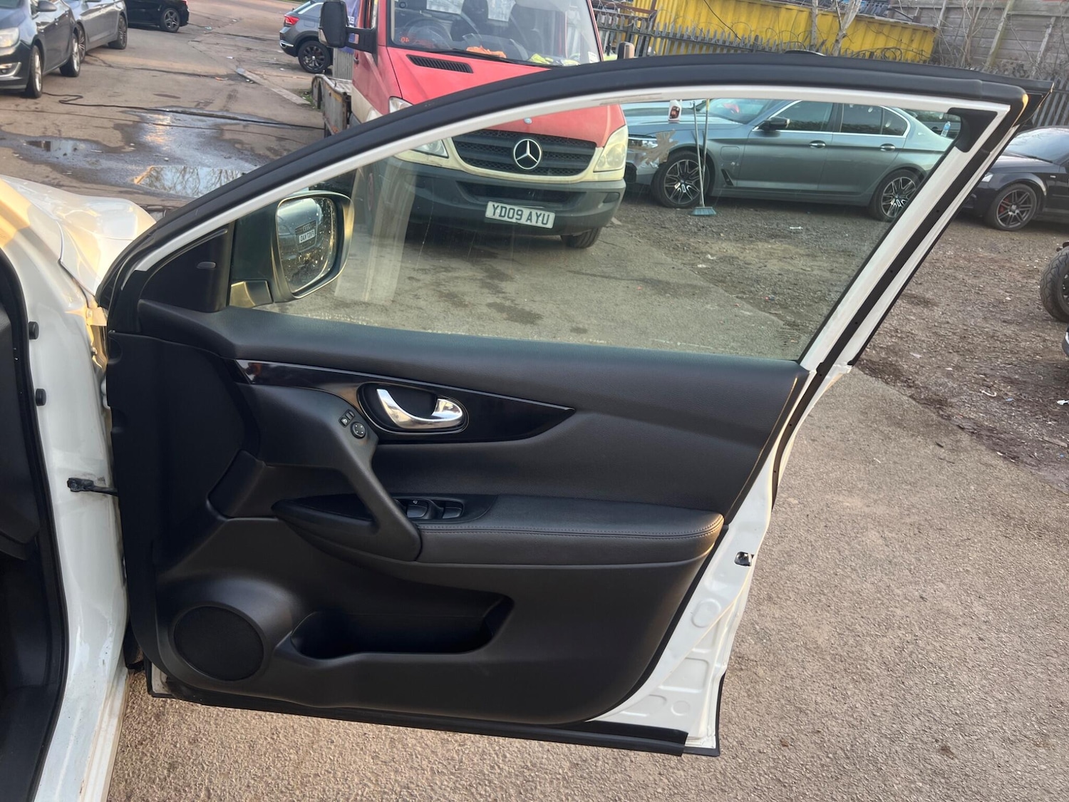 Used Nissan Qashqai 2015 for sale - 77977939: Photo 7