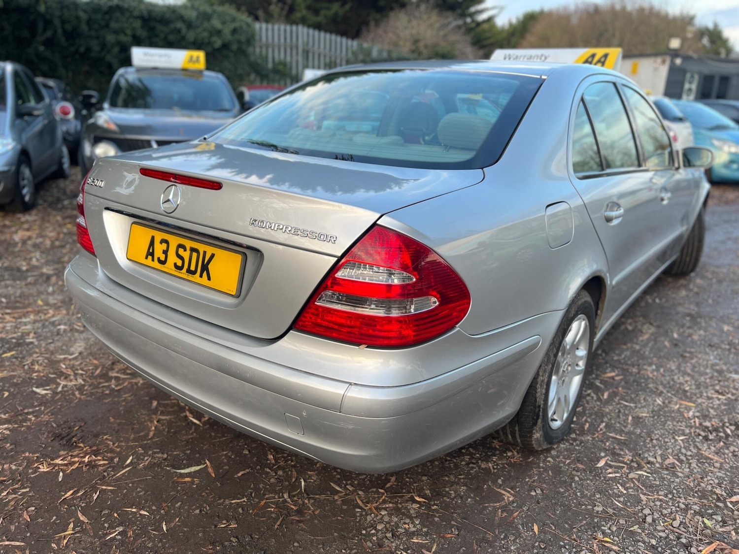 Used Mercedes-Benz E Class for sale - 76728203: Photo 12