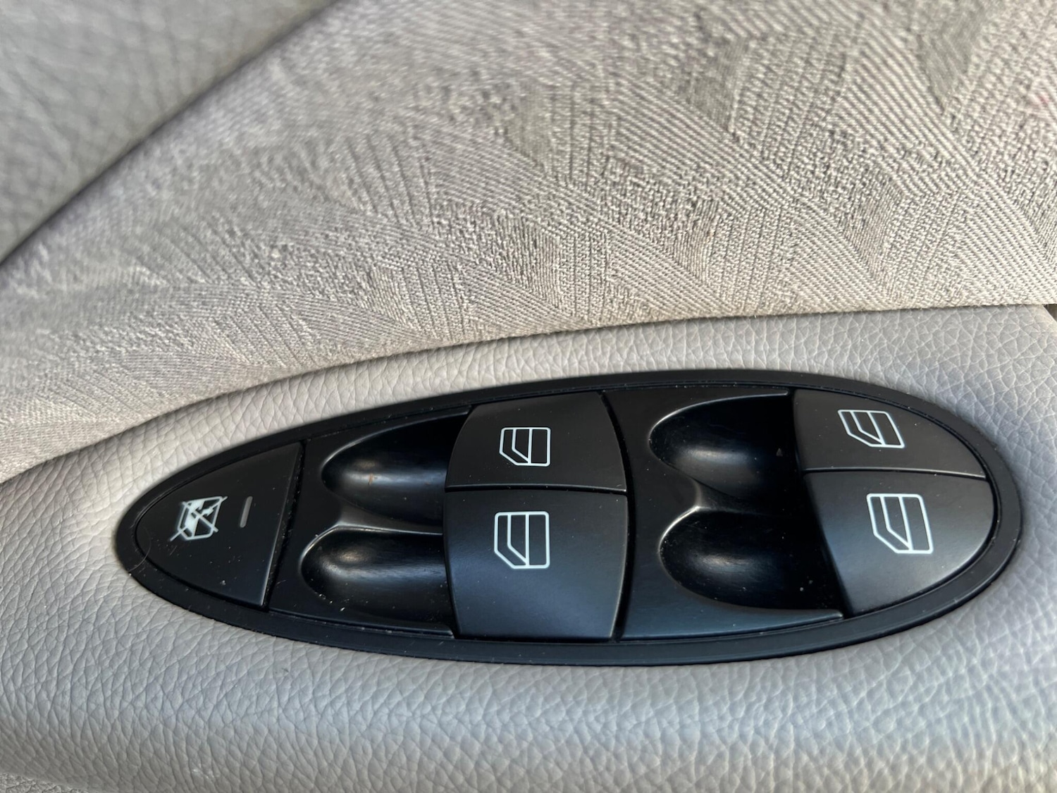 Used Mercedes-Benz E Class for sale - 76728203: Photo 24