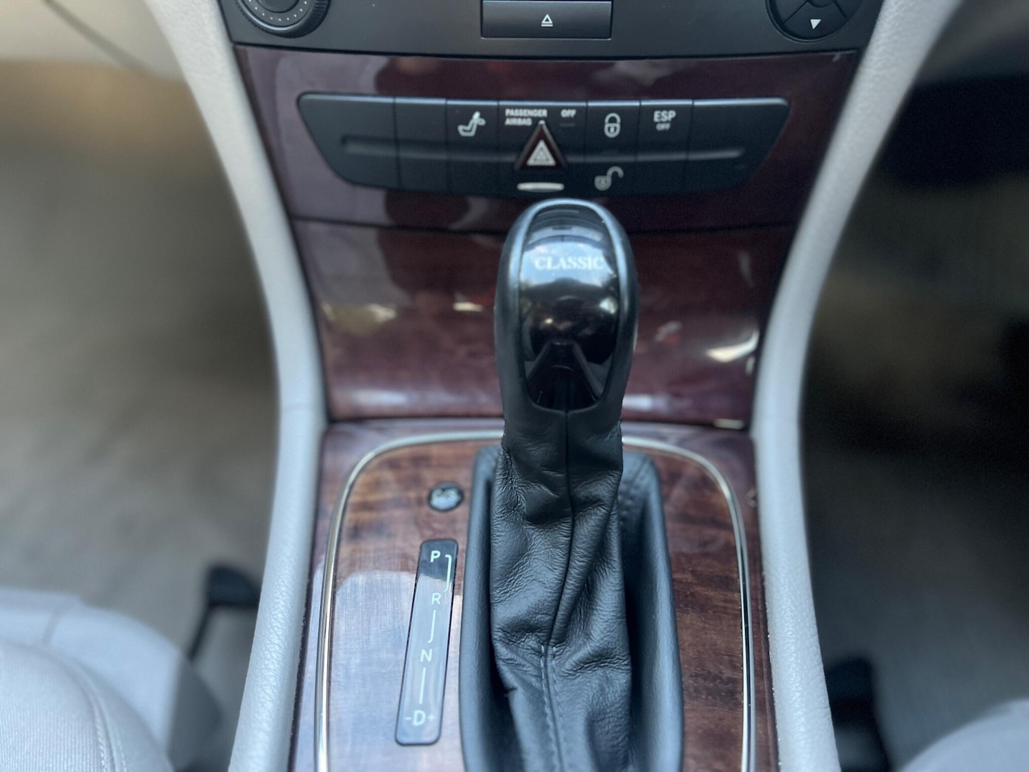 Used Mercedes-Benz E Class for sale - 76728203: Photo 30