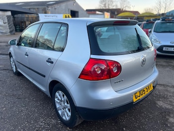 Used Volkswagen Golf 2005 for sale - 77737432: Photo