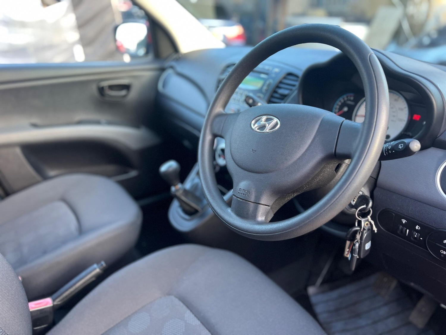 Used Hyundai i10 for sale - 77267874: Photo 25