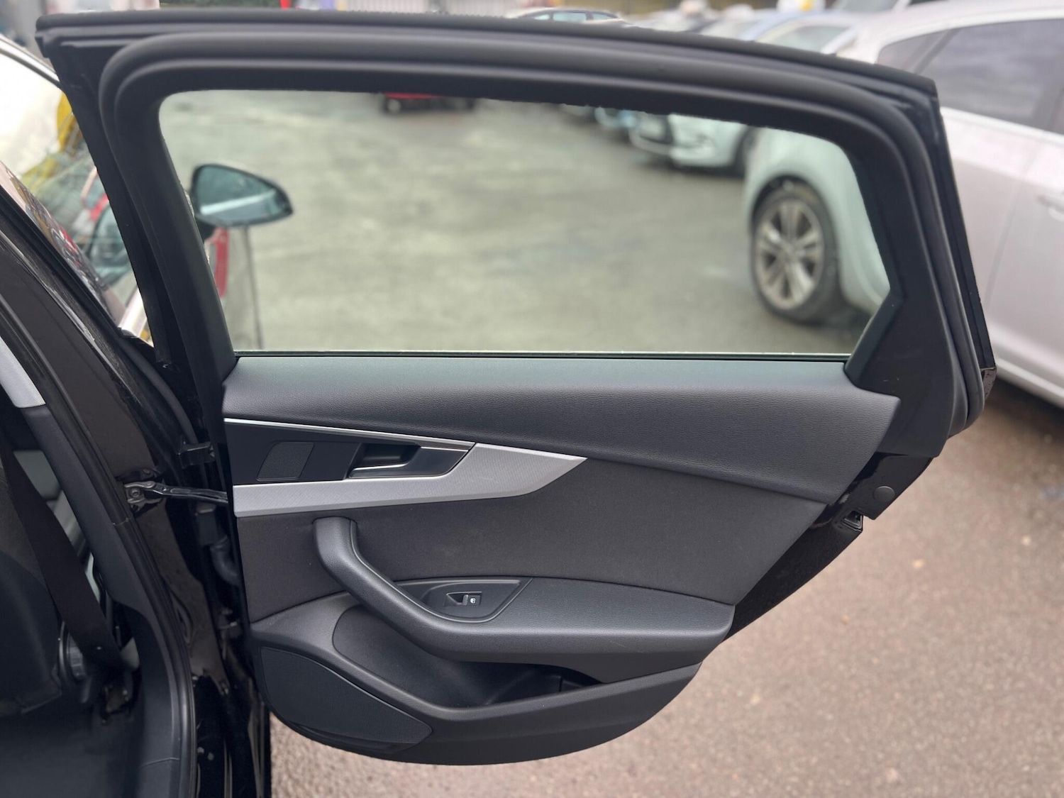 Used Audi A4 2016 for sale - 77344835: Photo 15