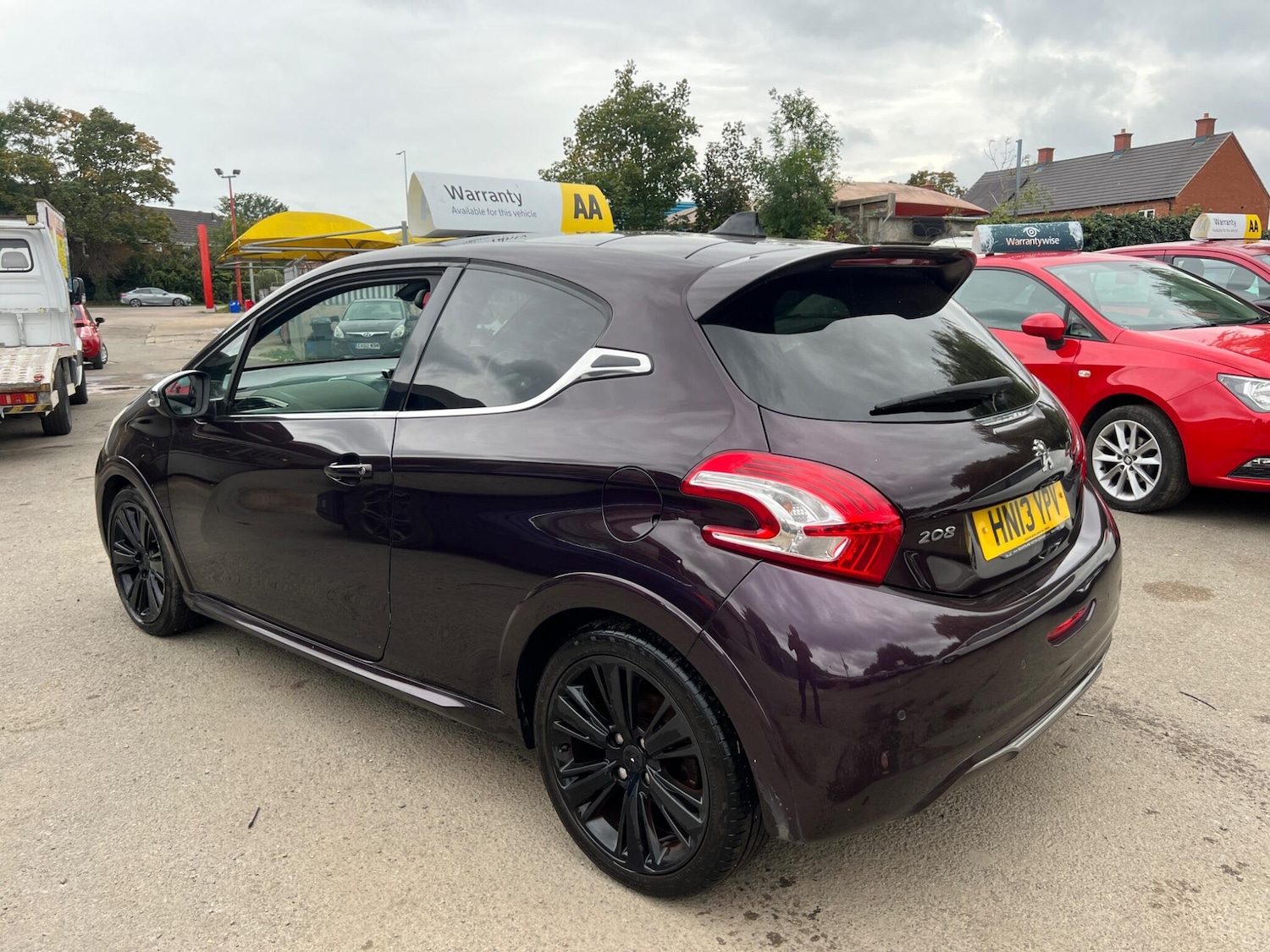 Used Peugeot 208 2013 for sale - 77768253: Photo 12