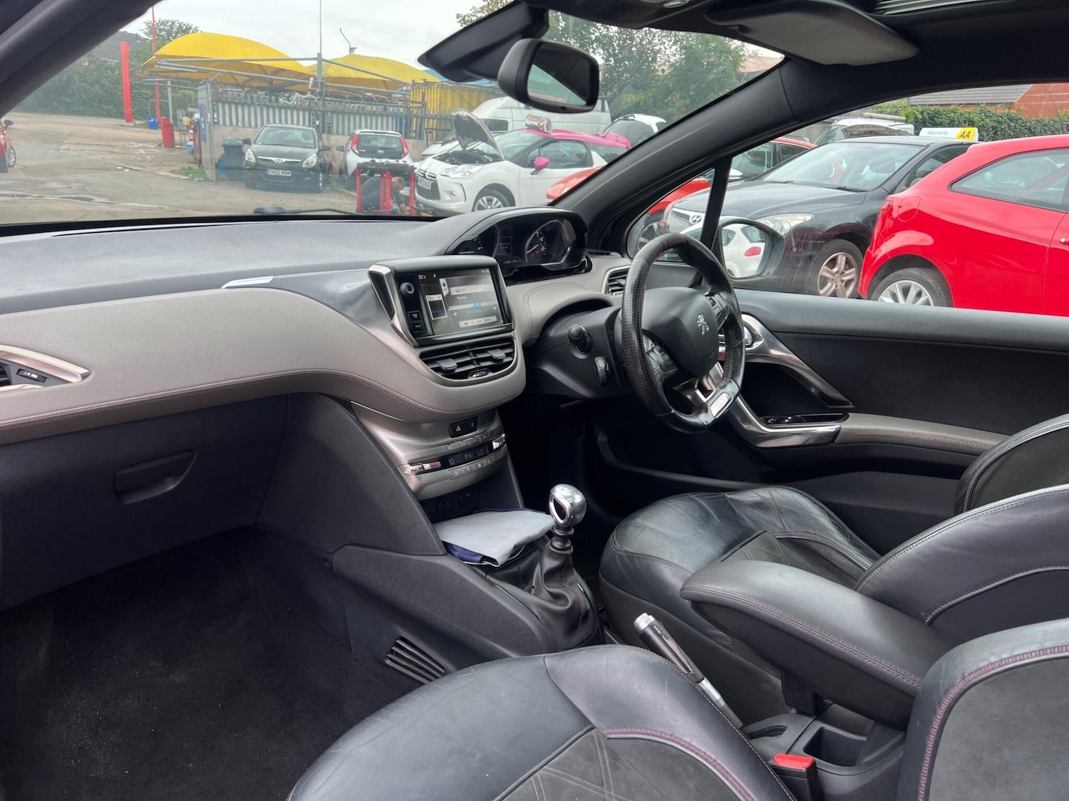 Used Peugeot 208 2013 for sale - 77768253: Photo 18