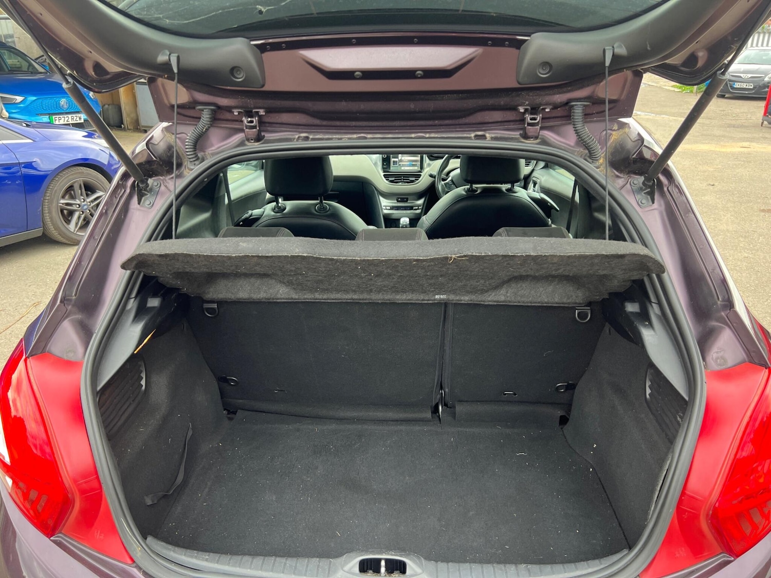 Used Peugeot 208 2013 for sale - 77768253: Photo 20