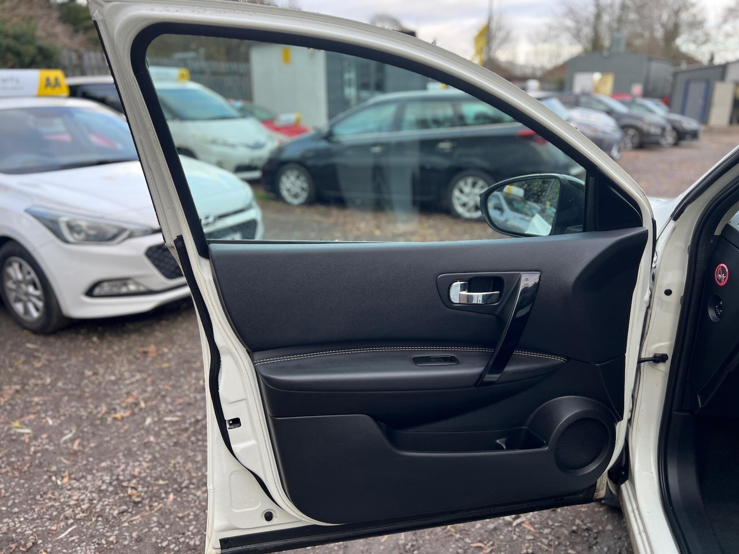 Used Nissan Qashqai 2013 for sale - 76742695: Photo 19