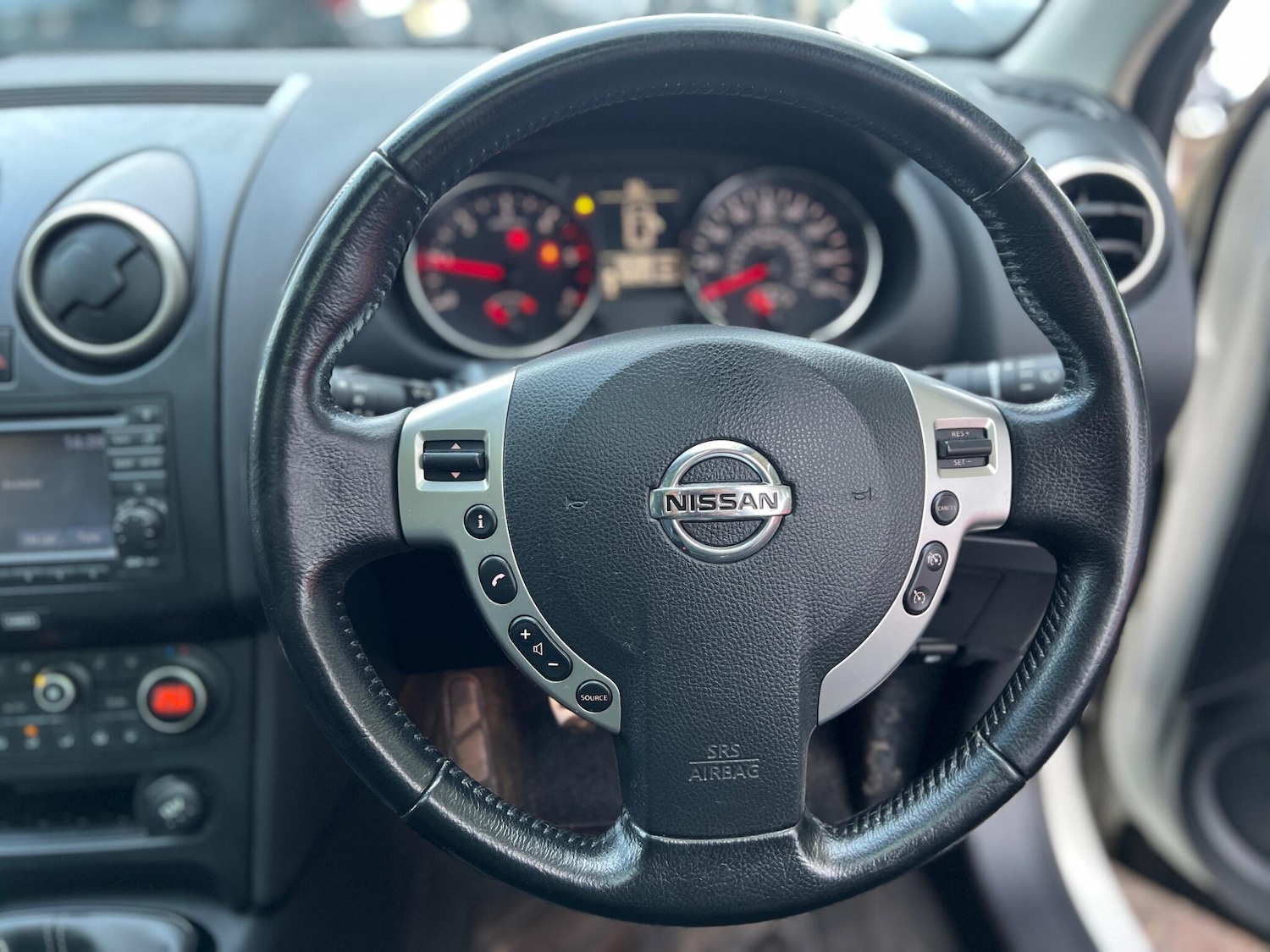 Used Nissan Qashqai 2013 for sale - 76742695: Photo 27