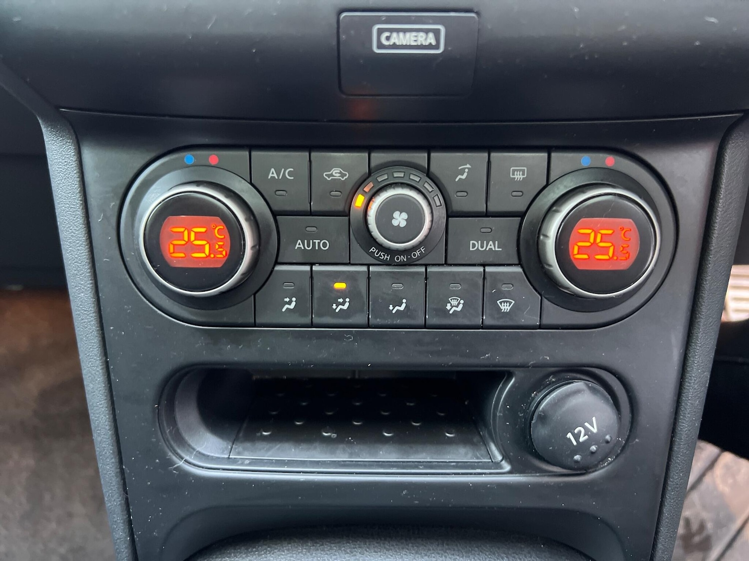 Used Nissan Qashqai 2013 for sale - 76742695: Photo 33