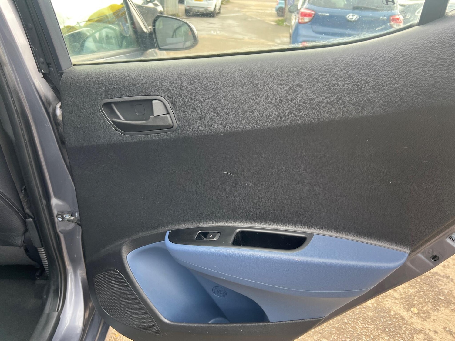 Used Hyundai i10 2015 for sale - 77524078: Photo 23