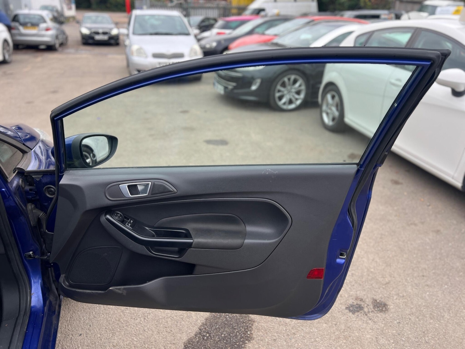 Used Ford Fiesta 2015 for sale - 76084812: Photo 9