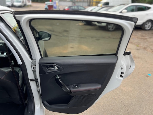 Used Peugeot 208 2016 for sale - 76151499: Photo 10
