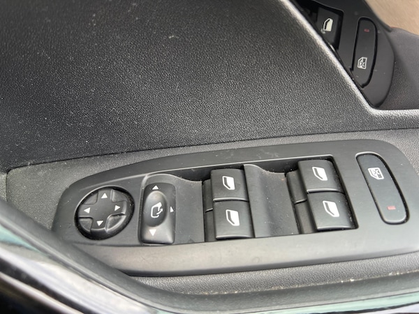 Used Peugeot 208 2016 for sale - 76151499: Photo 20