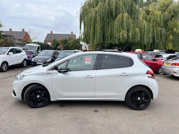 Used Peugeot 208 2016 for sale - 76151499: Photo 4
