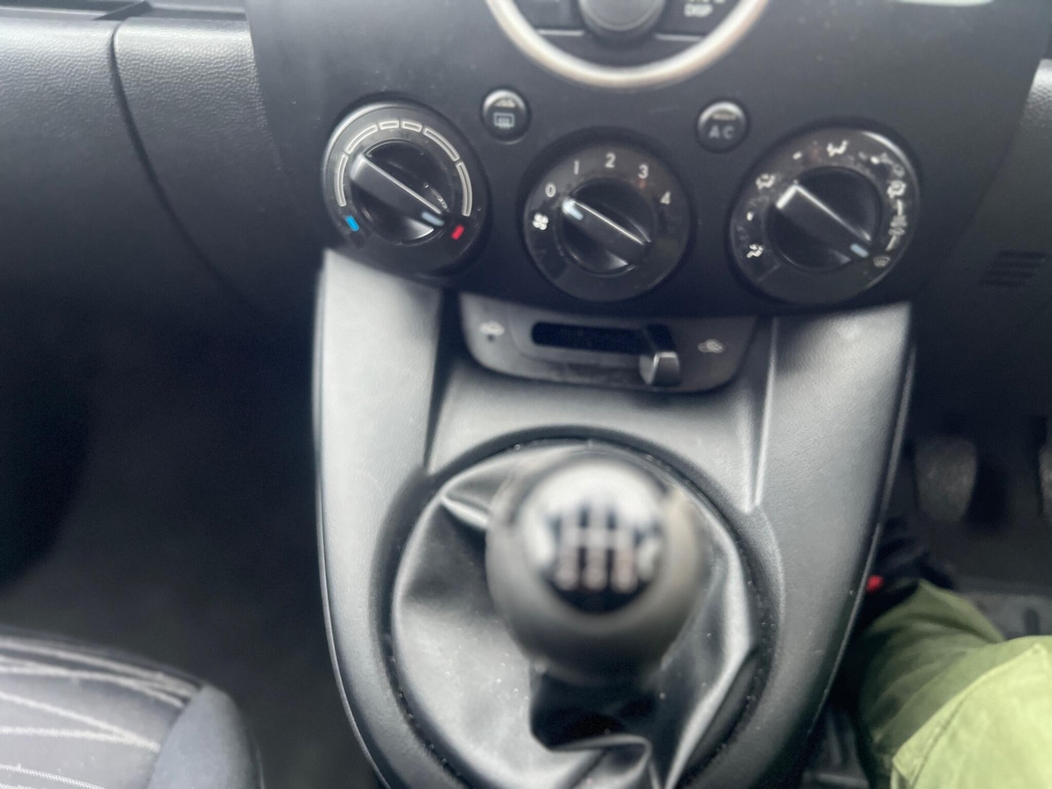 Used Mazda Mazda2 2008 for sale - 76592930: Photo 31