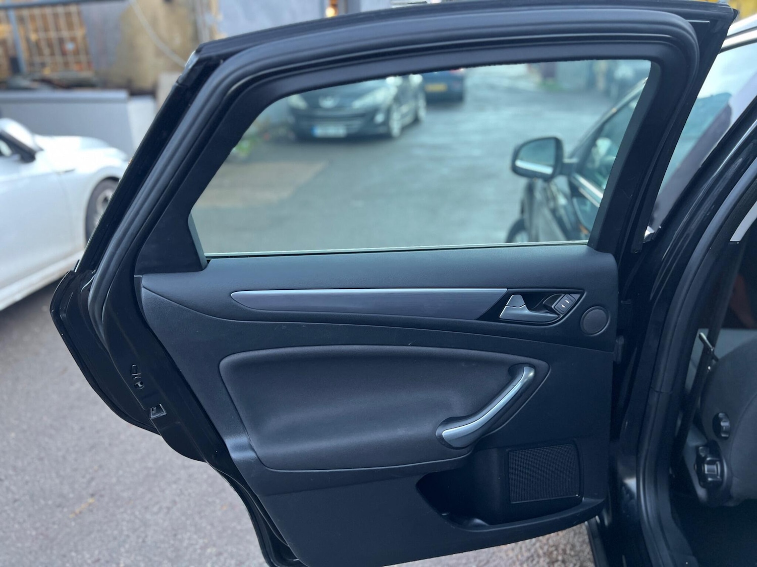 Used Ford Mondeo 2013 for sale - 76850227: Photo 18