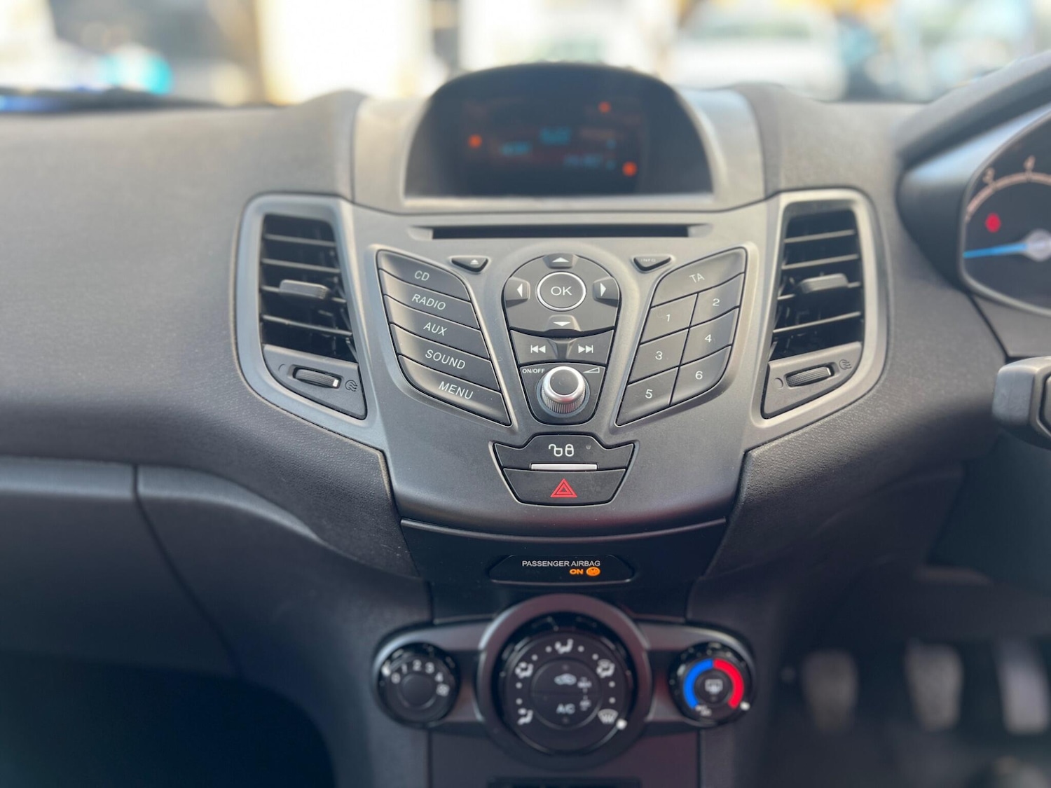 Used Ford Fiesta 2015 for sale - 76388427: Photo 31