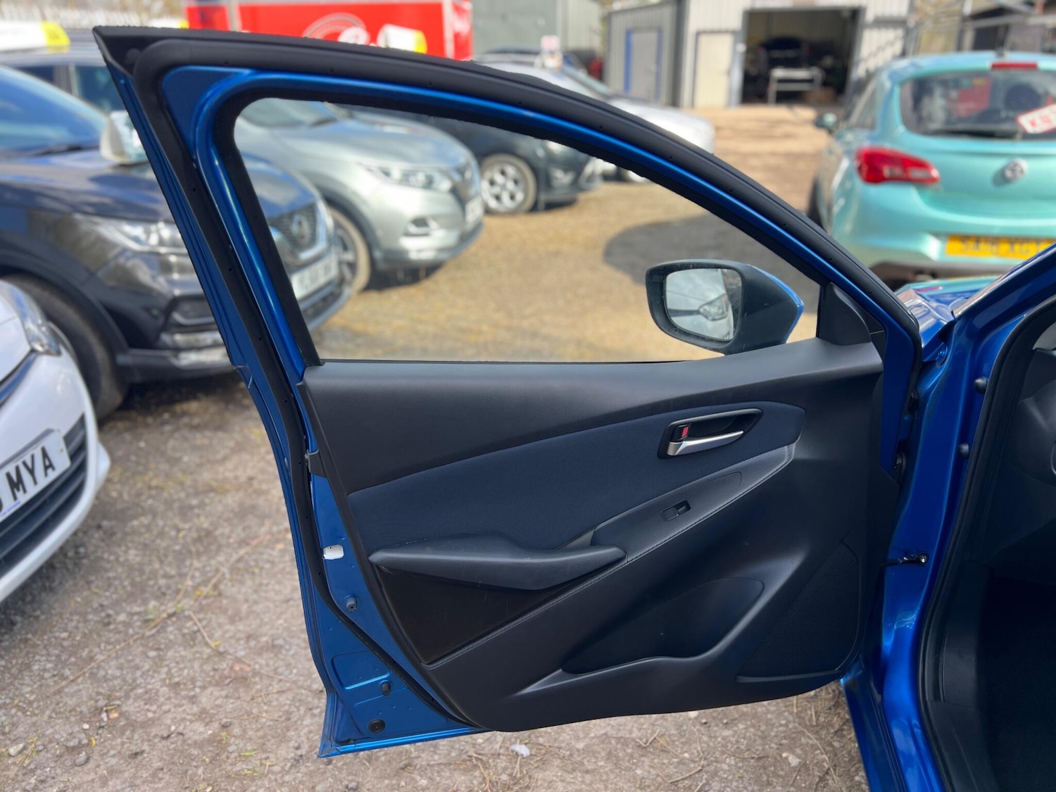 Used Mazda Mazda2 2016 for sale - 77898491: Photo 19