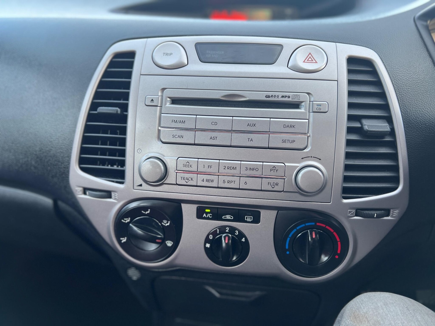 Used Hyundai i20 2009 for sale - 77524099: Photo 29