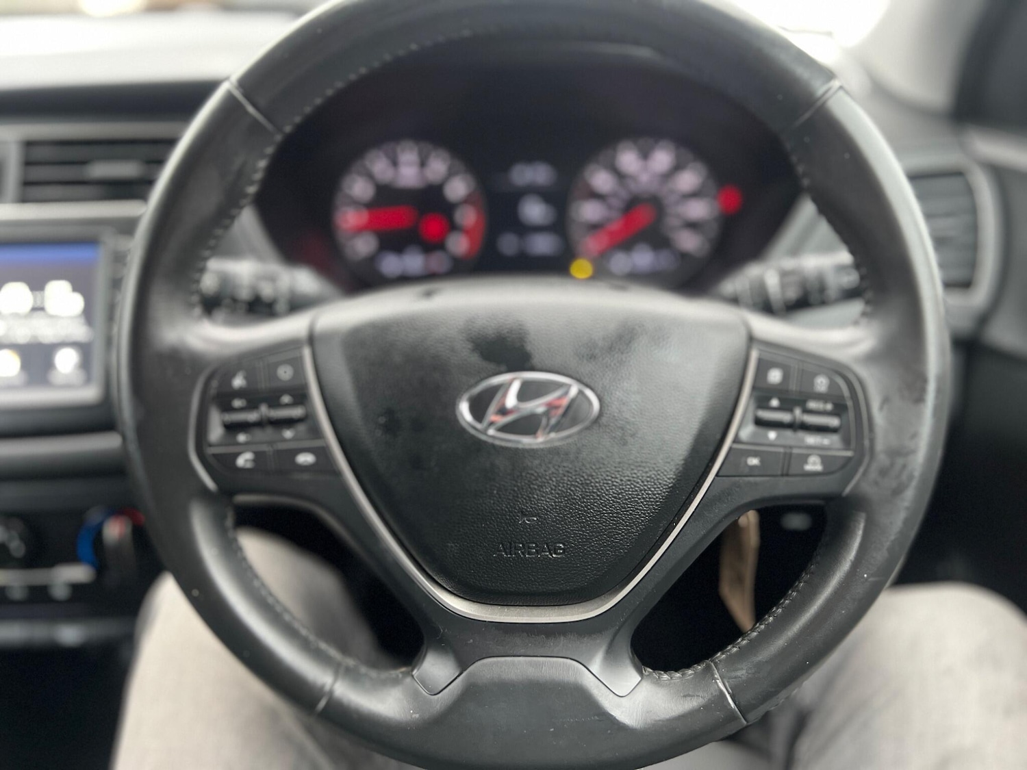 Used Hyundai i20 2018 for sale - 77279095: Photo 24