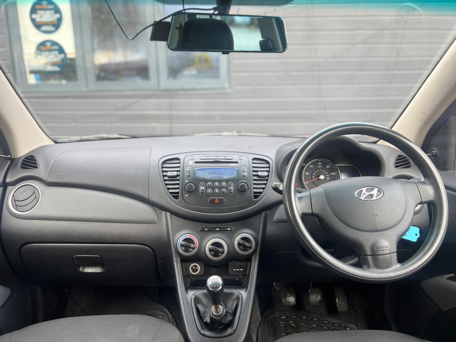 Used Hyundai i10 2013 for sale - 77238619: Photo 15