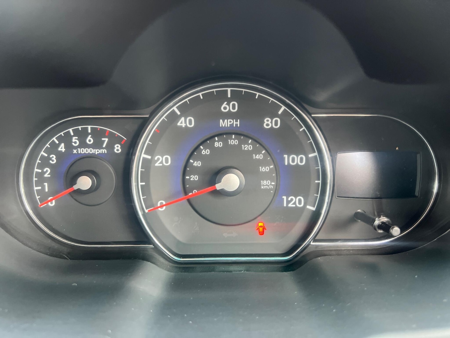 Used Hyundai i10 2013 for sale - 77238619: Photo 19